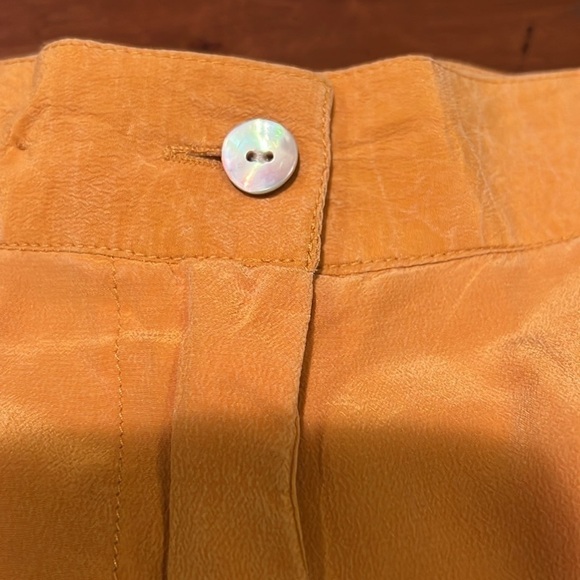 JSong Silk Pleated Short Yellow Orange Size 10 Medium Elastic Sides High waist - Picture 3 of 9